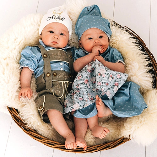Baby- tracht
